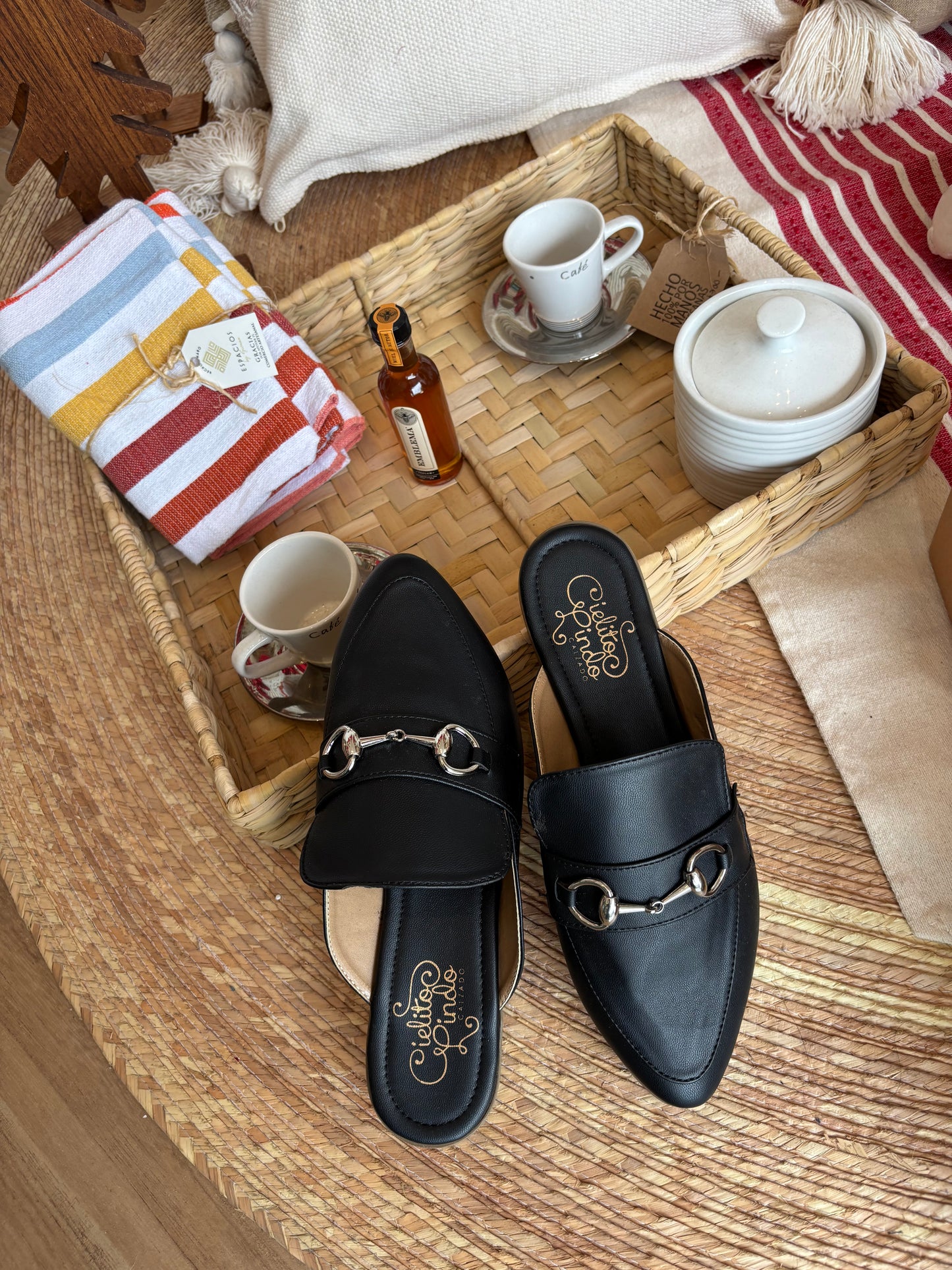 Good Buys Mule Negro